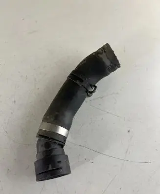 Jaguar XF X250 Engine coolant pipe/hose 4R838B274AD