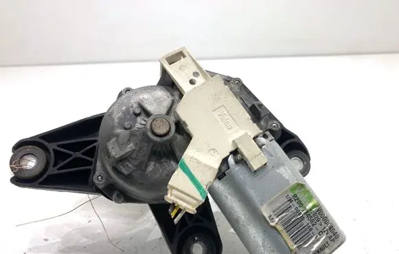 Dacia Duster II Rear window wiper motor 8200734582C