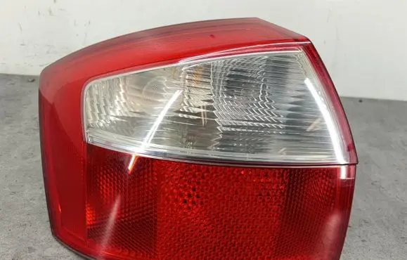 Audi A4 S4 B6 8E 8H Rear/tail lights 8E0945095