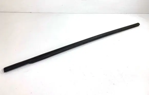Skoda Kamiq Front door windshield rail 654837477A