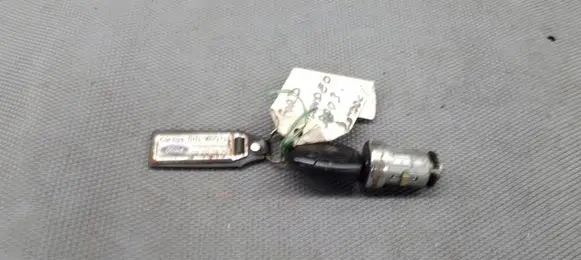 Ford Mondeo MK II Ignition lock D07KA