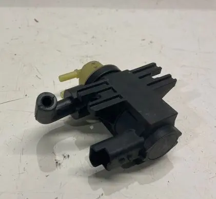 Peugeot 3008 II Turbo solenoid valve 9677363880