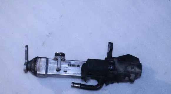 Volvo V70 EGR valve cooler 30637142 11796 96411