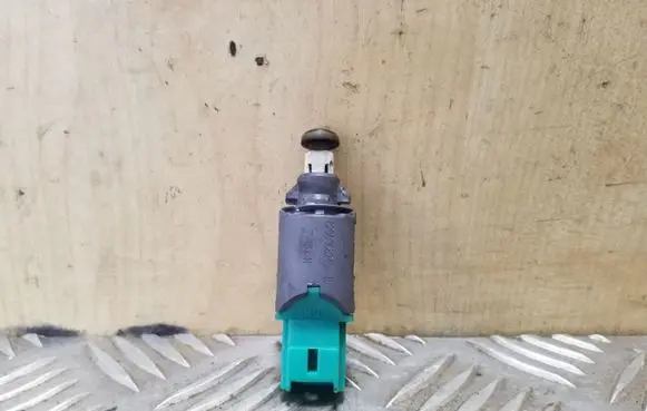 Clutch pedal sensor