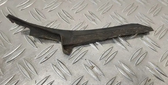 Toyota Corolla Verso AR10 Fender end trim 538230F010