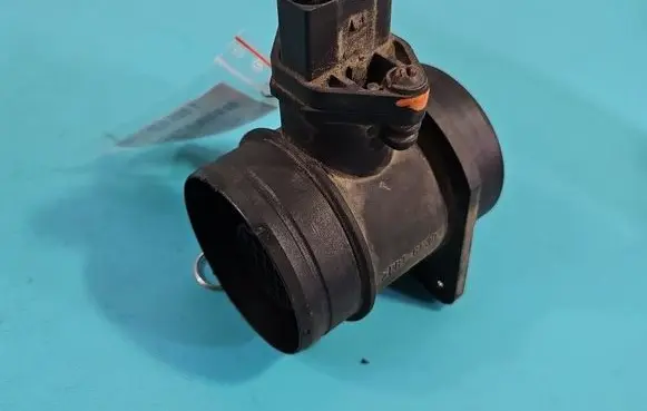 Volkswagen Golf IV Mass air flow meter 0281002531 IMPRK1595930