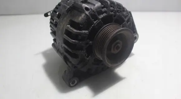 Audi A4 S4 B5 8D Generator/alternator