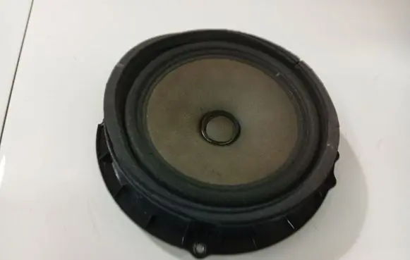 KIA Ceed Front door speaker 
