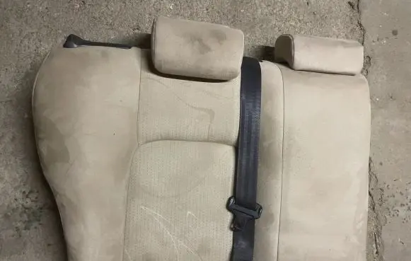 Lexus CT 200H Rear seat 