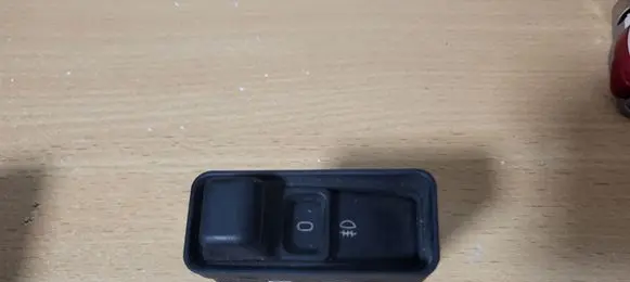 BMW 5 E34 Fog light switch 61318351240