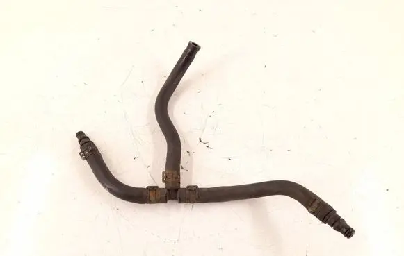 Engine coolant pipe/hose