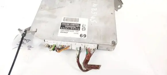 Toyota Avensis T250 Engine control unit/module 8966105690 89661-05690
