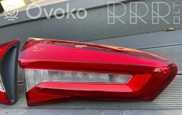 Ford Focus Tailgate rear/tail lights JX7B13A603HB