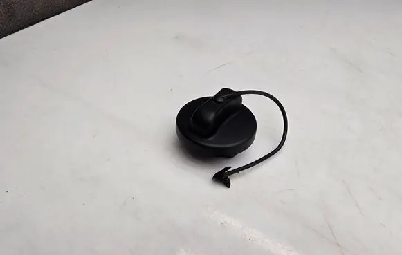 Volkswagen Crafter Fuel tank filler cap A0004704605001