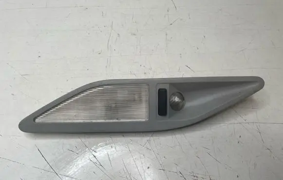 BMW 5 E39 Rear seat light 8363611