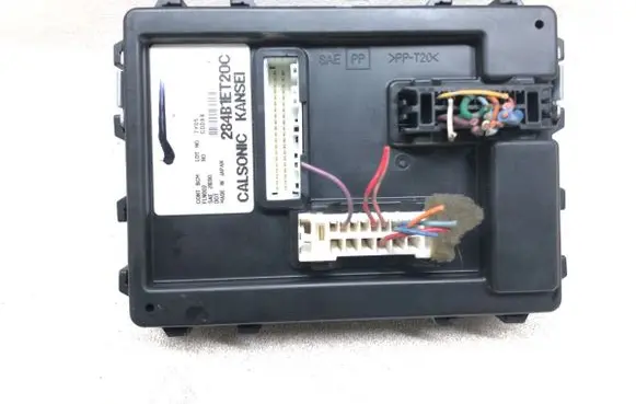 Nissan Sentra B16 Central body control module 284B1ET20C