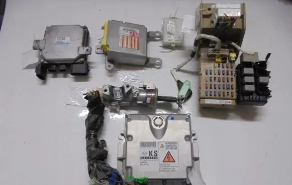 Subaru Impreza III Engine ECU kit and lock set 34710FG010