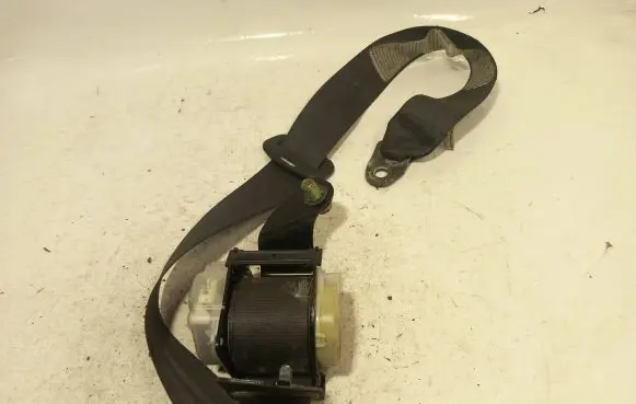 Mazda CX-7 Rear seatbelt 35790