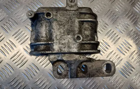 Volkswagen Golf V Engine mount bracket 1K0199262BB