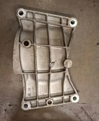 Audi A8 S8 D3 4E Gearbox mounting bracket 4E0803806D 17090400