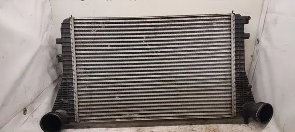 Volkswagen Touran I Intercooler radiator 1KO145803S