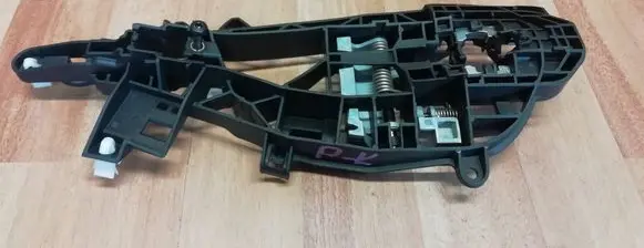 Opel Insignia B Front door exterior handle/bracket 13515507 13506034