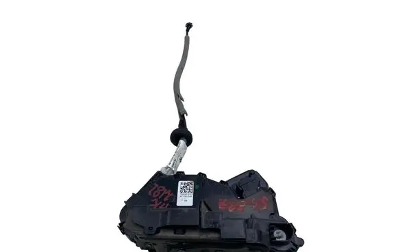 Volkswagen PASSAT B8 Coupe door lock (next to the handle) 5NB837015B