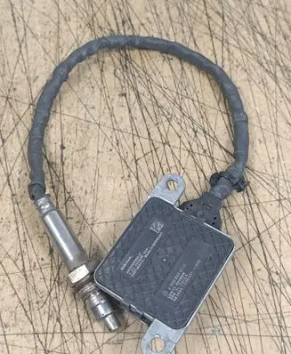 Mercedes-Benz Sprinter W907 W910 Lambda probe sensor A0009059112