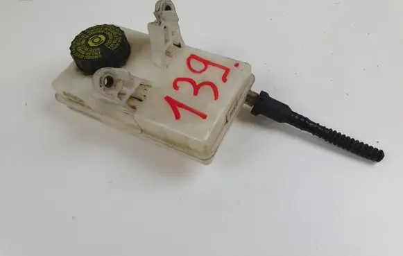 Citroen C4 I Picasso Brake fluid reservoir 9680907780