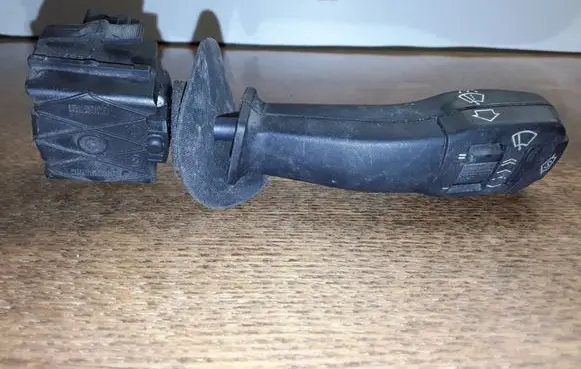 BMW 5 E39 Wiper control stalk 8352171