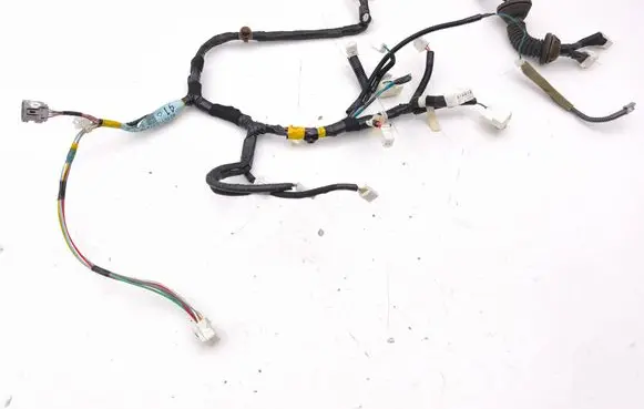 Lexus IS 220D-250-350 Front door wiring loom 8215153141B2