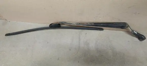 KIA Sorento Windshield/front glass wiper blade J9645