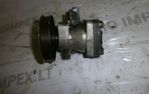 Hyundai Accent Power steering pump