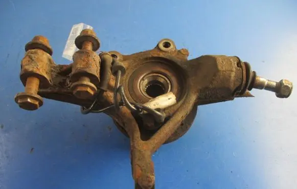 Peugeot 308 Front wheel hub spindle knuckle