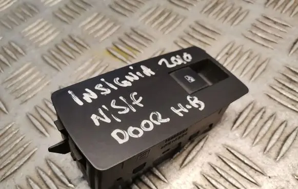 Opel Insignia A Electric window control switch 13301886