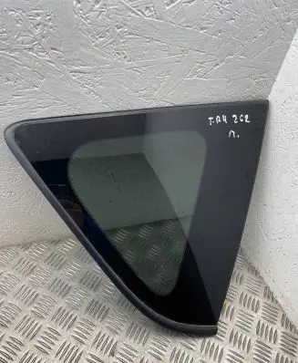 Toyota RAV 4 (XA30) Rear side window