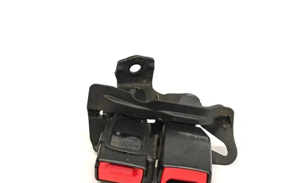 Audi A4 S4 B8 8K Middle seatbelt buckle (rear) 8K0857739AE 12102011 8K0857739