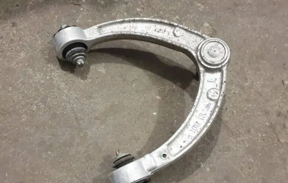 Mercedes-Benz GLE AMG (W166 - C292) Front upper control arm/wishbone 16613