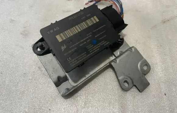 Porsche Cayenne (92A) Tire pressure control unit 7P5907273D 7P5907273