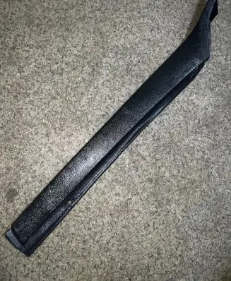 BMW 5 E28 (A) pillar trim 1872851