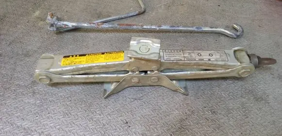 Toyota RAV 4 (XA20) Lift Jack 0911142030