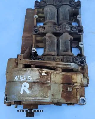 BMW 3 E90 E91 Oil pump 