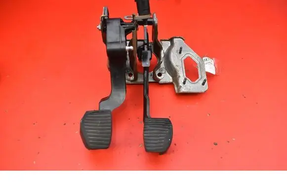 Peugeot 2008 I Accelerator throttle pedal