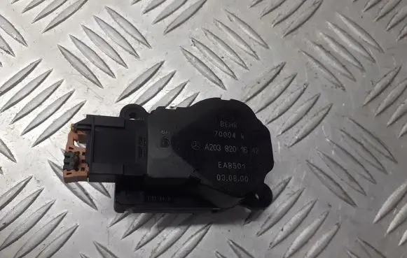 Mercedes-Benz C W203 Central body control module A2038201642