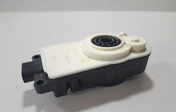 BMW X3 G01 Intake manifold valve actuator/motor 9881645