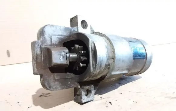 Mazda 5 Starter motor M000T90981