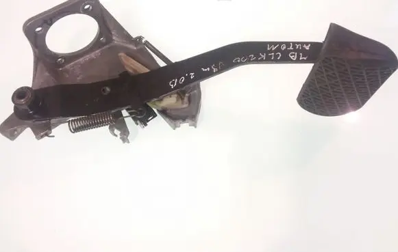 Mercedes-Benz CLK A208 C208 Brake pedal 2102900619
