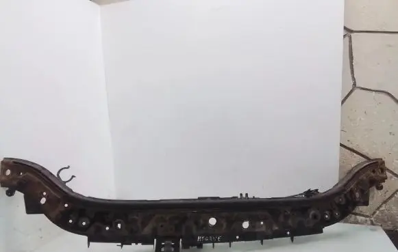 Renault Megane II Radiator support slam panel