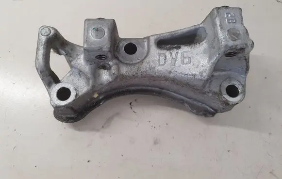 Peugeot 308 Engine mounting bracket 9681861680