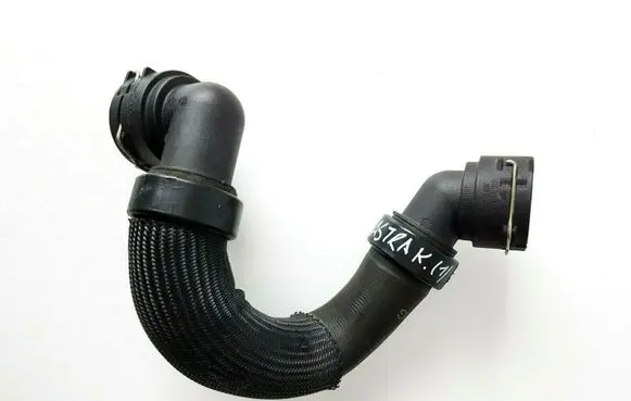 Coolant pipe/hose